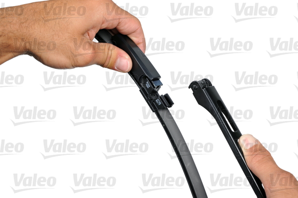 Комплект бескаркасных стеклоочистителей Valeo Silencio Flat VF302